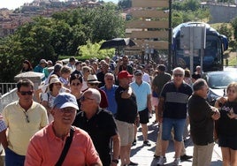 Turistas en Segovia.