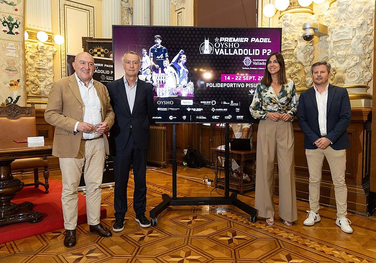 Presentación de la Premier Padel P2 Valladolid con Jesús Julio Carnero, David Serrahima, Blanca Jiménez y Juan Méndez.