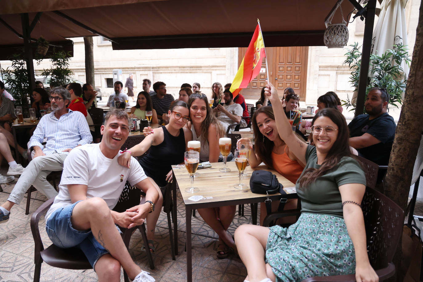 Las imágenes del ambiente del partido entre España y Francia