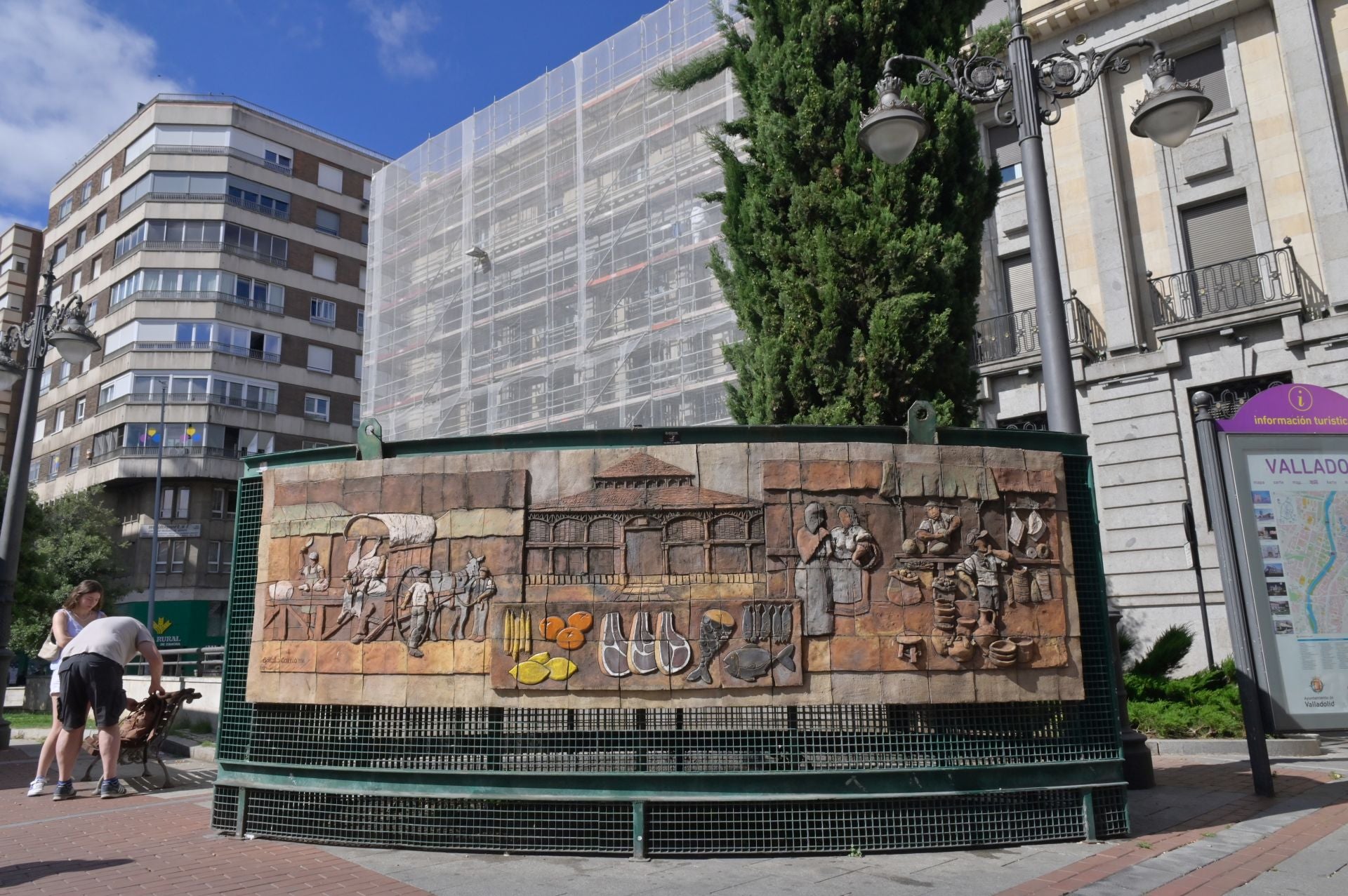 Plaza de España en imágenes, una centenaria ubicación comercial