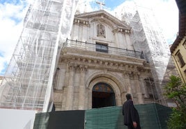 Fachada de la Vera Cruz, en obras, este miércoles.