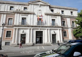 Fachada de la Audiencia Provincial en Valladolid.