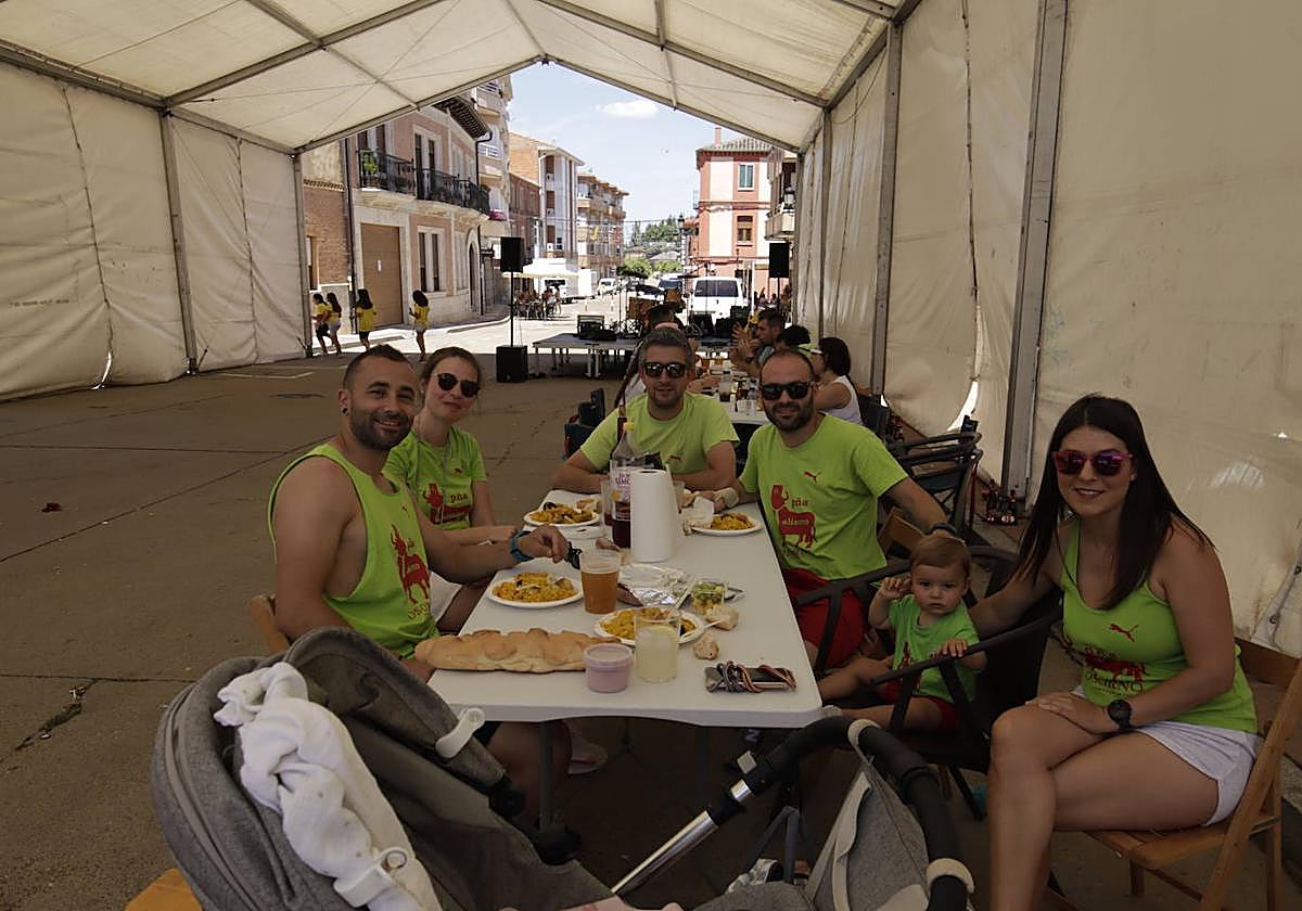 Las peñas animan las fiestas de Osorno