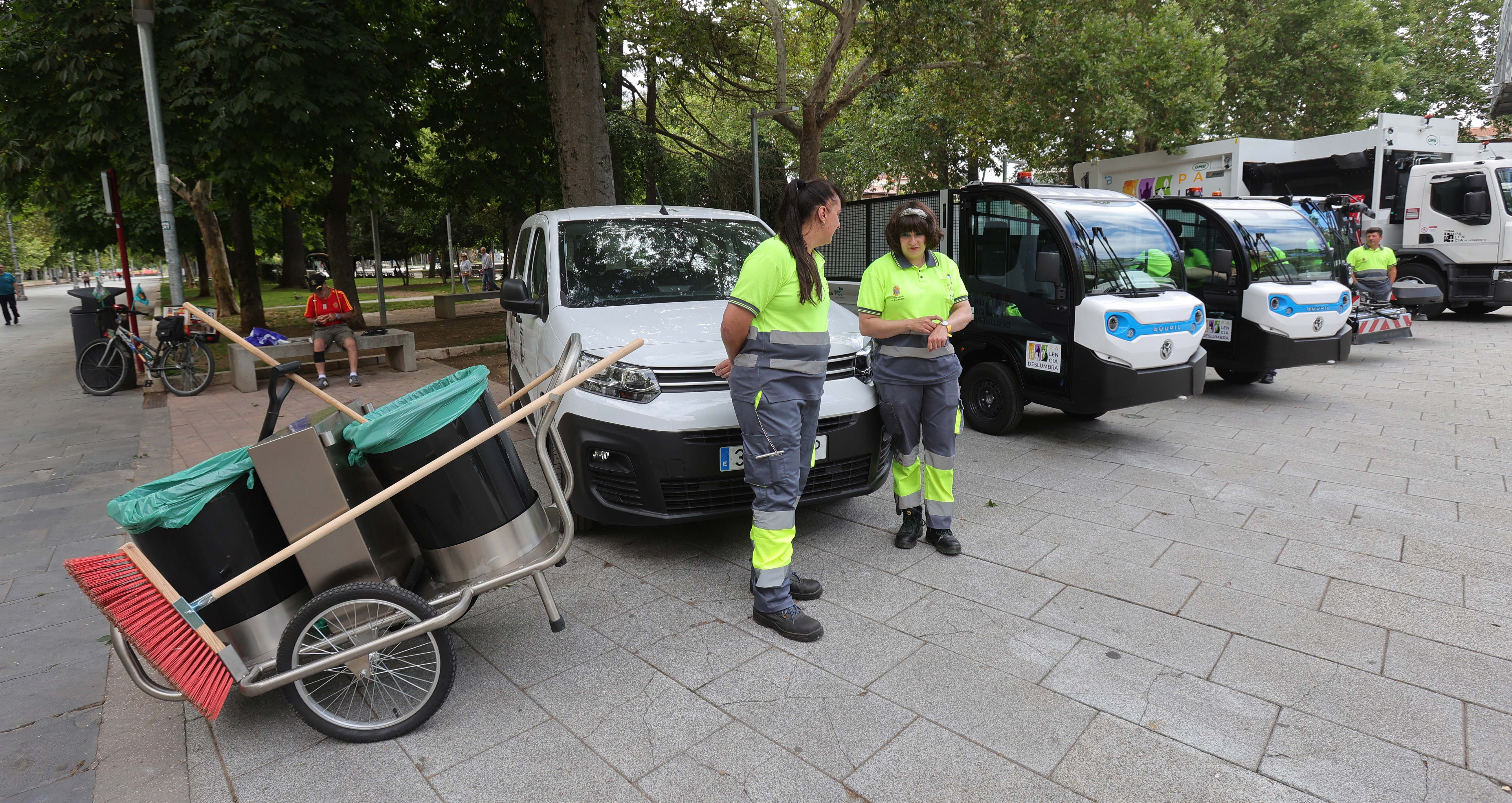 Nueva maquinaria del servicio de limpieza de Palencia