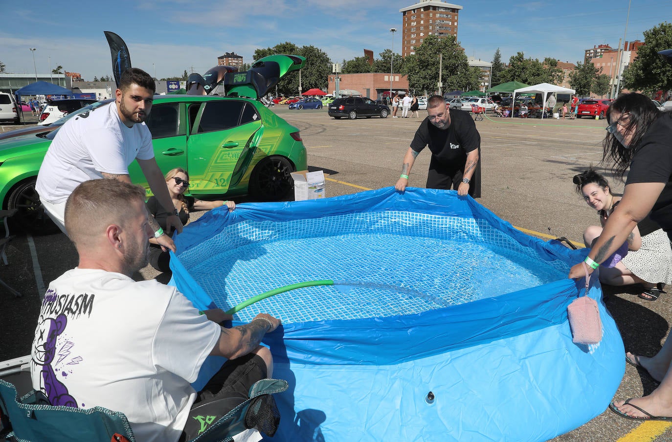 Los coches tuning conquistan las calles de Palencia