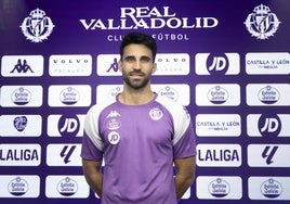 Cömert, en su presentación como nuevo jugador del Real Valladolid.