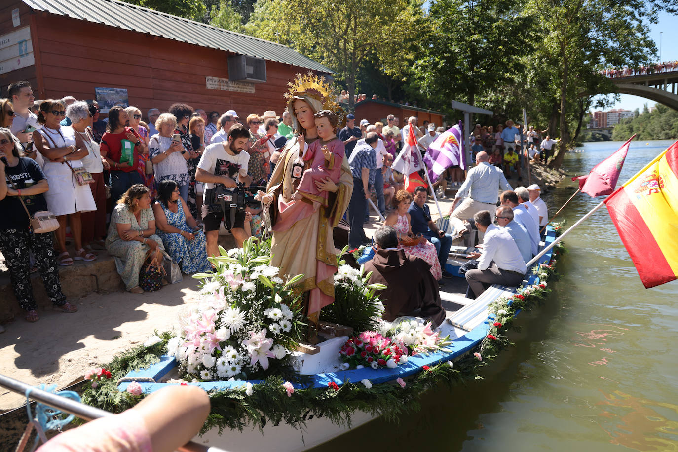 Misa y procesión en honor a la Virgen del Carmen en Valladolid