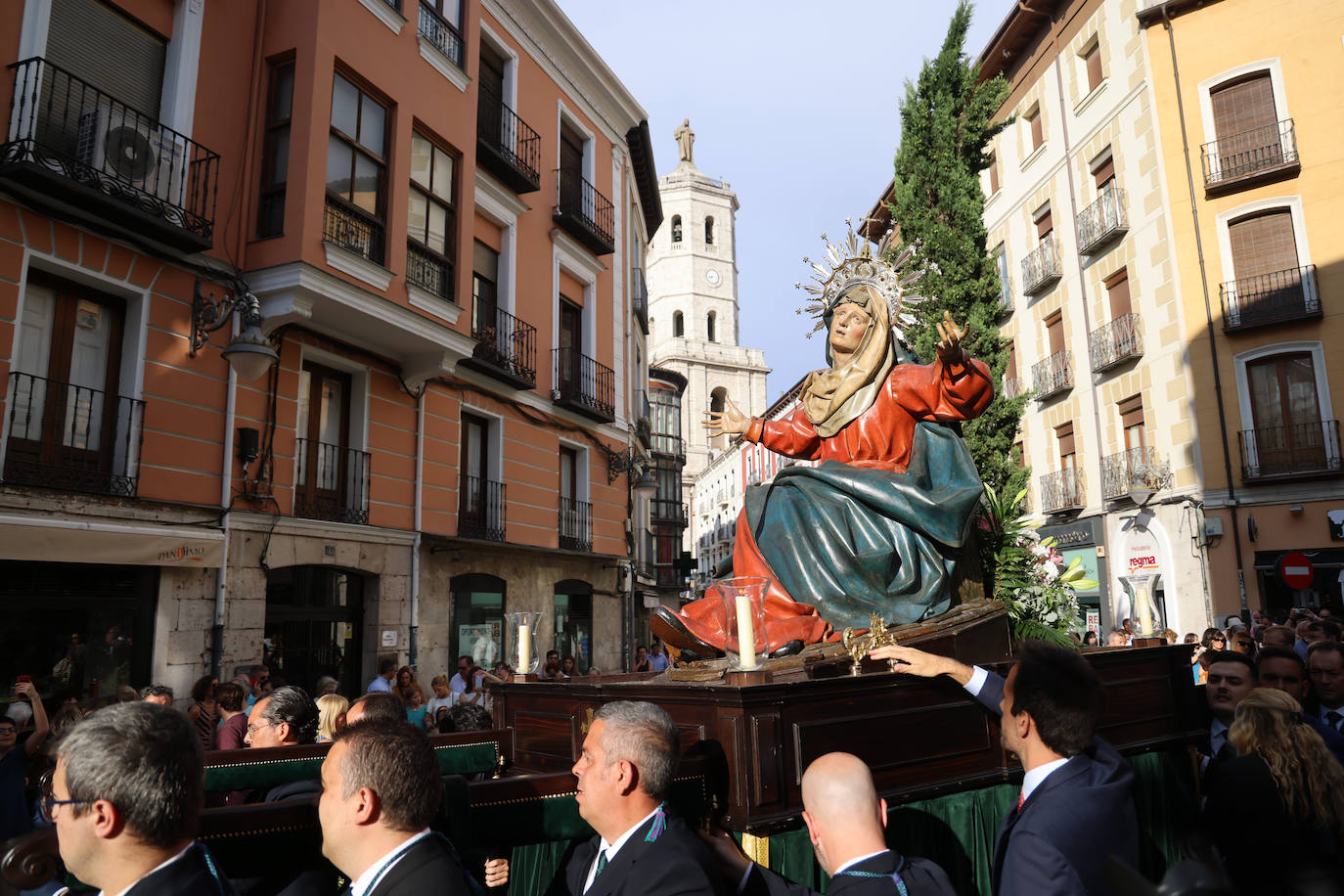 Las imágenes de la misa y procesión de la Virgen de la Vera Cruz