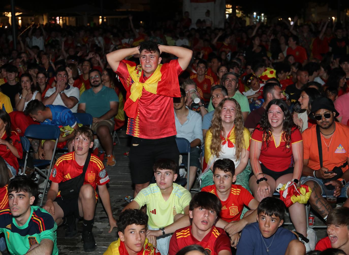 Así se celebró en la Plaza Mayor de Palencia el triunfo de España en la Eurocopa