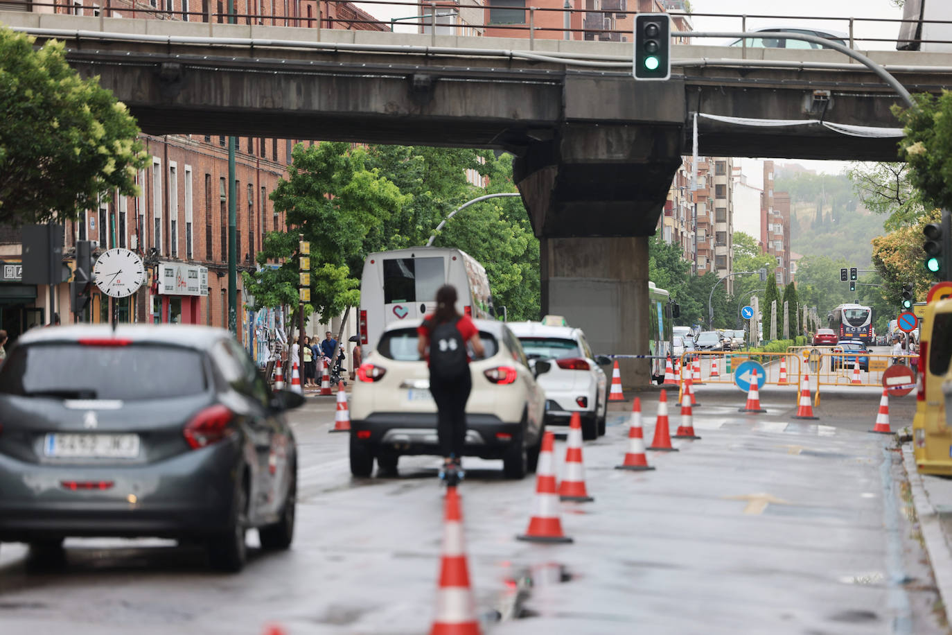 Corte de un carril en Arco de Ladrillo para continuar con las obras