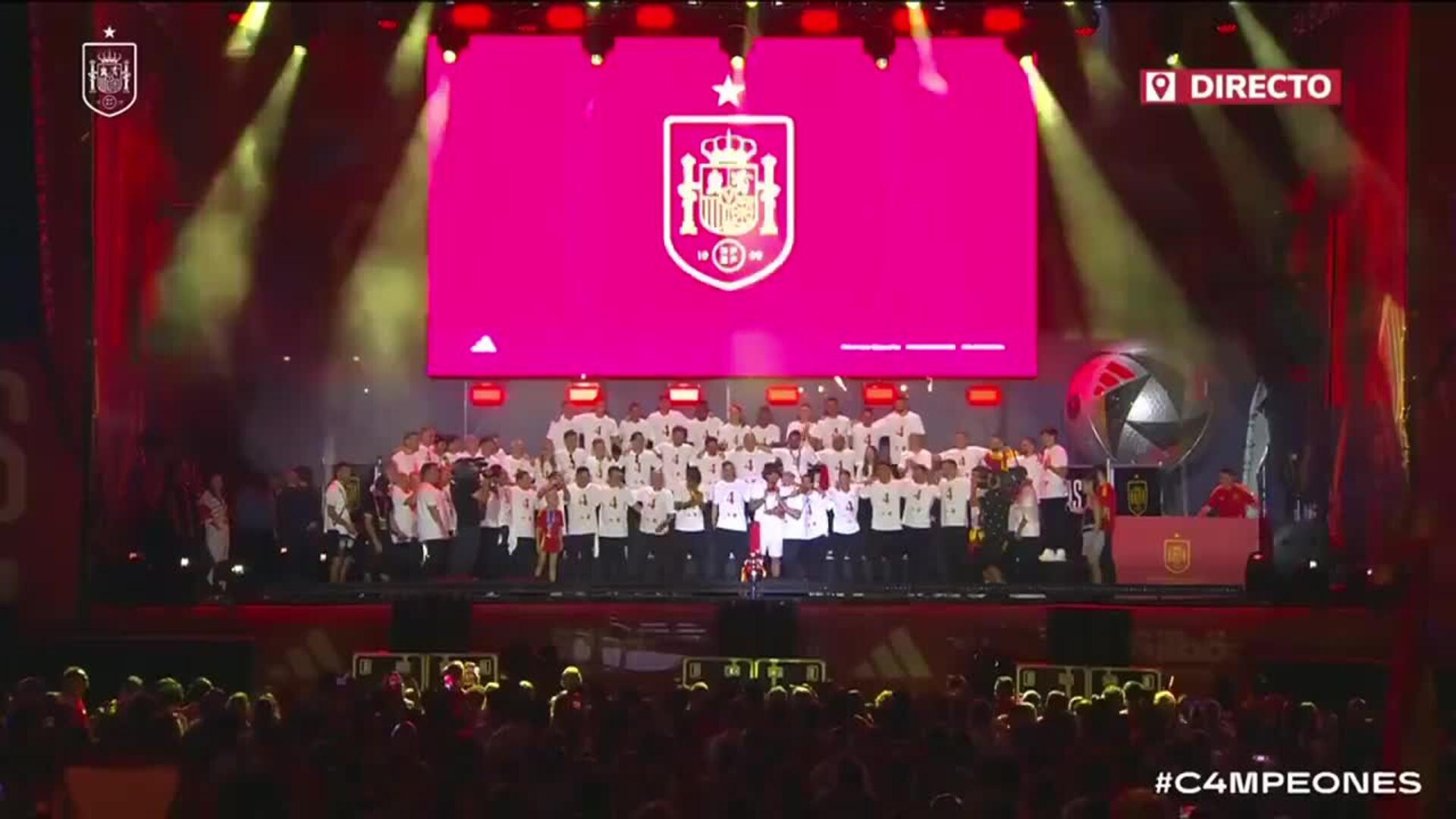 De la Fuente y Patxi Salinas cantan 'Quijote', de Julio Iglesias