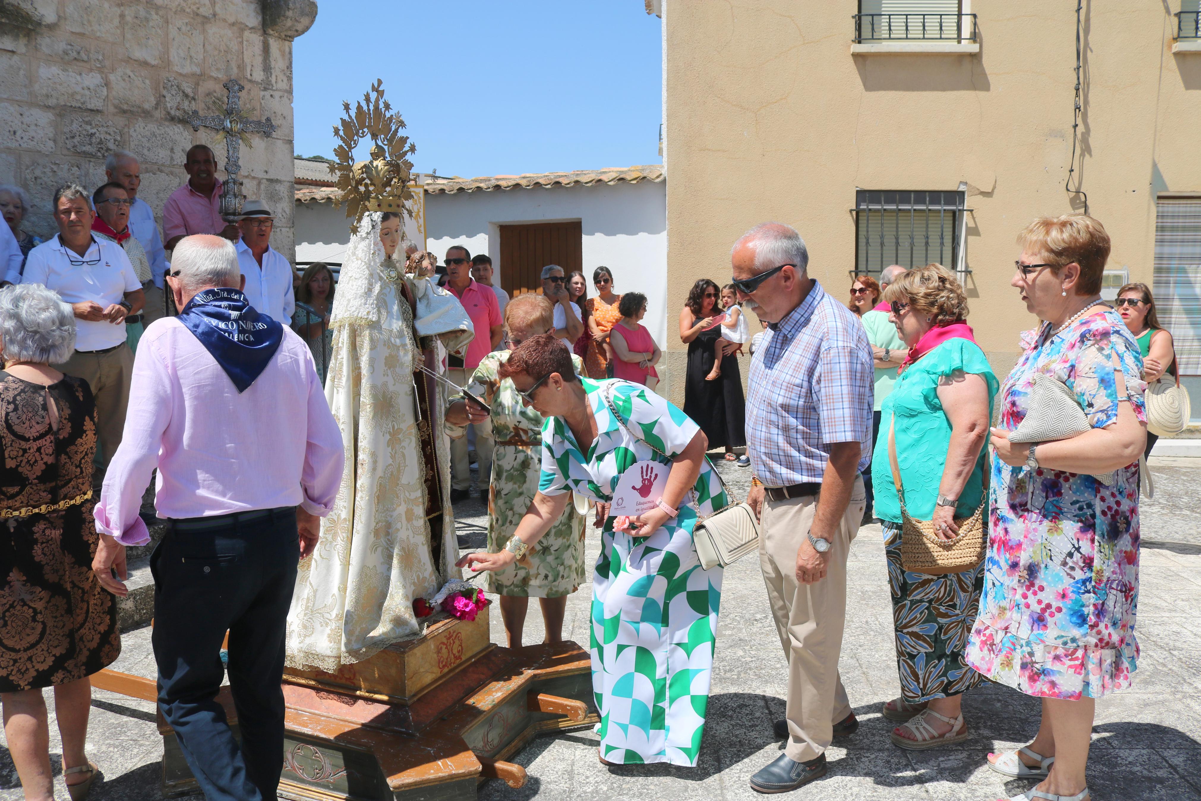 Cevico Navero se rinde a la Virgen del Carmen