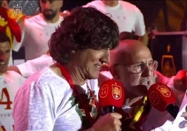 El karaoke de Luis de la Fuente y Patxi Salinas: así cantaron 'Quijote', de Julio Iglesias