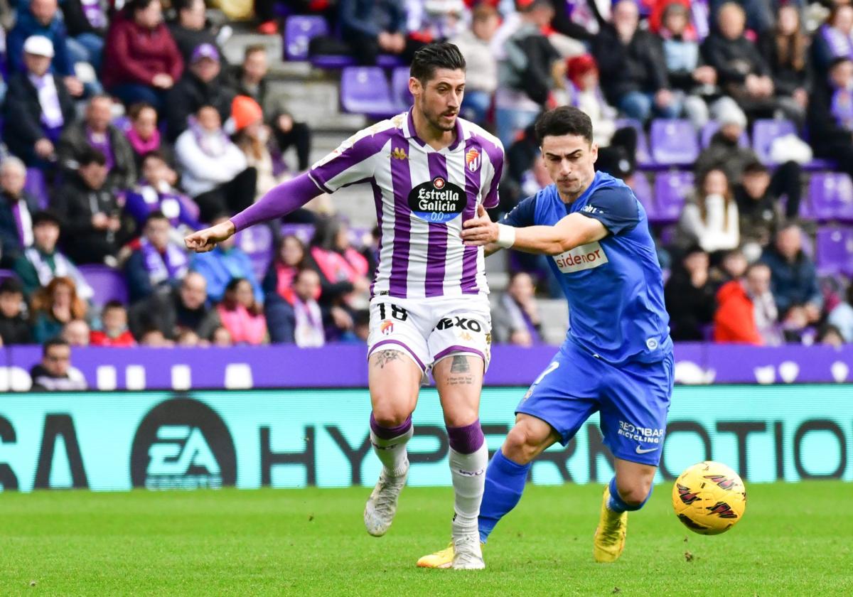 Escudero, durante un partido de Liga la pasada temporada en Segunda.