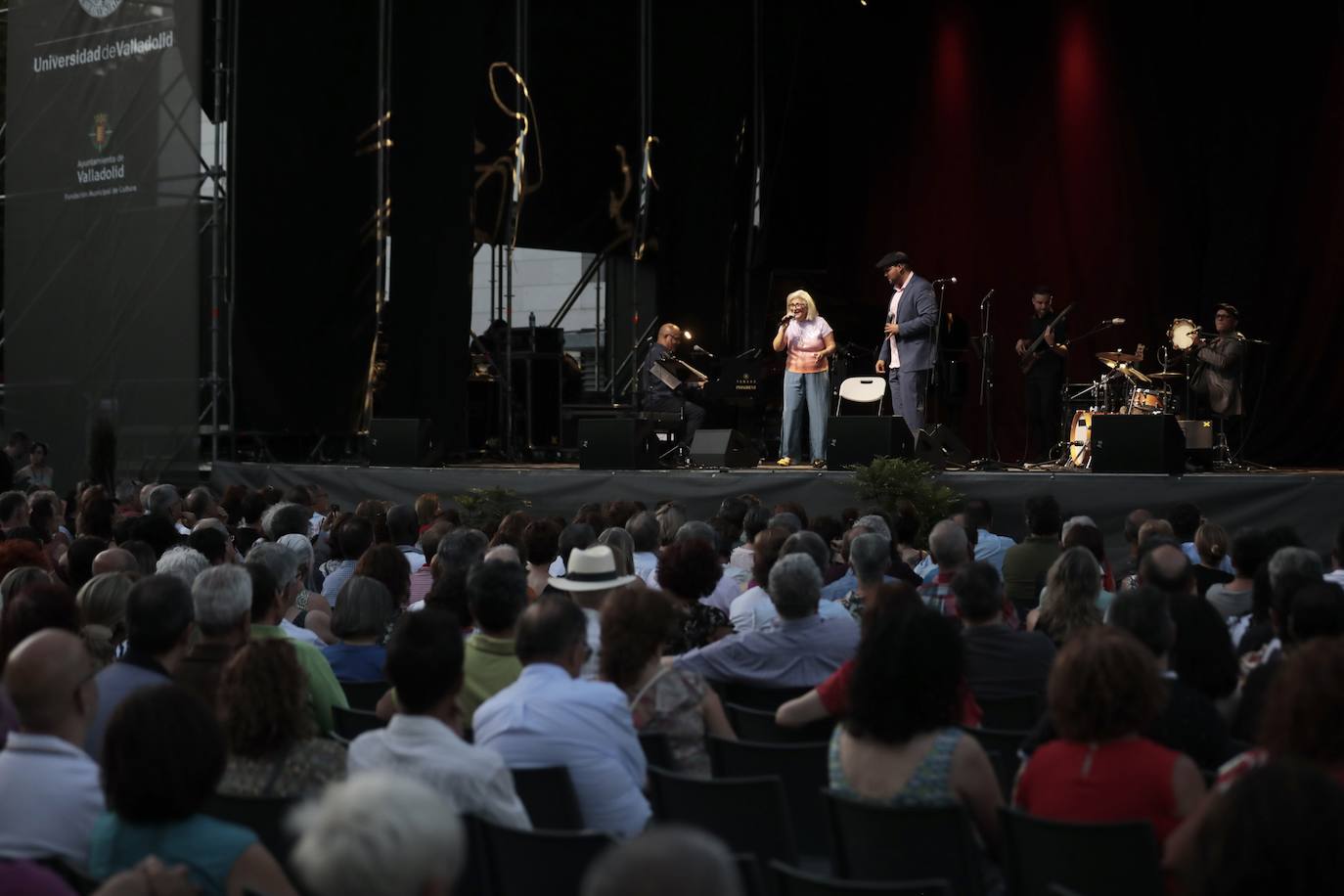 El concierto de Jani Siegel de The Manhattan Transfer en el Universijazz, en imágenes