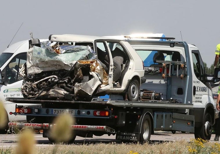 Servicios de emergencia, en el lugar del accidente.