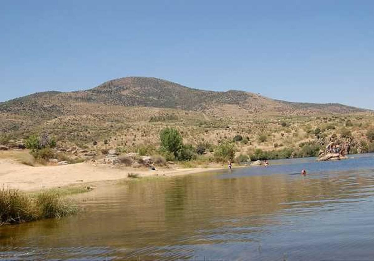 Embalse del Charco del Cura, en El Tiemblo.