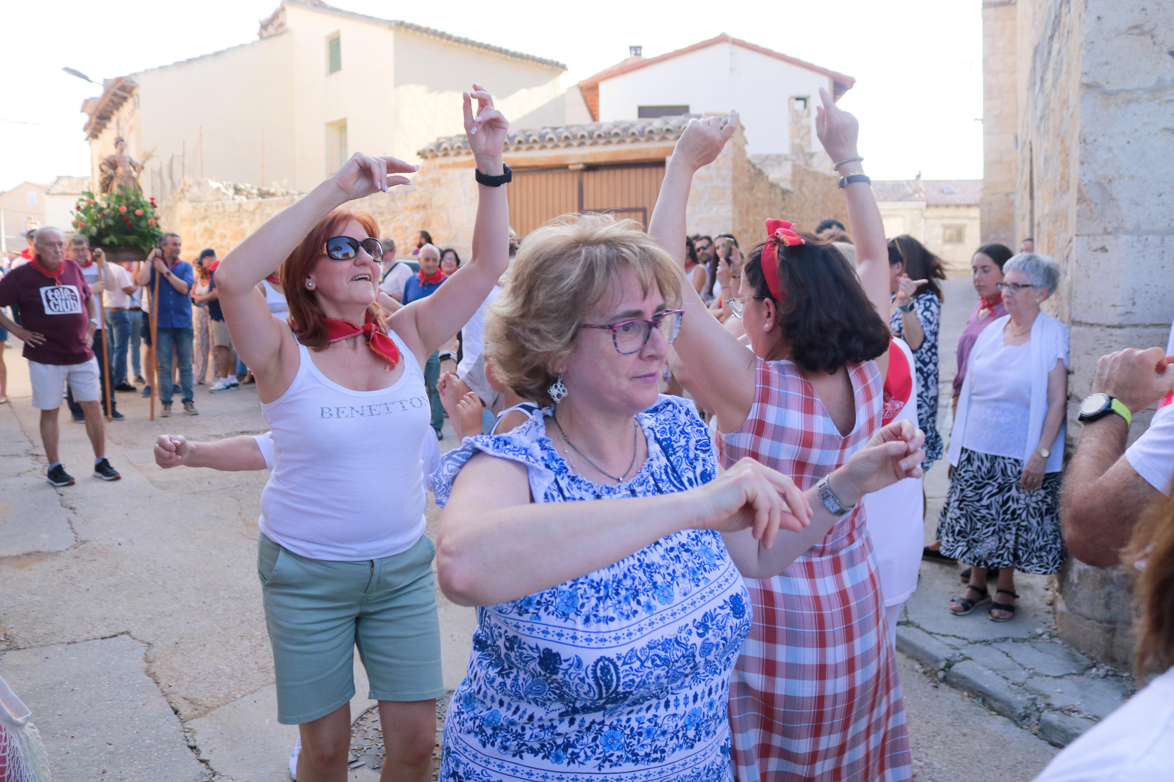 Villahán danza a Santa Marina