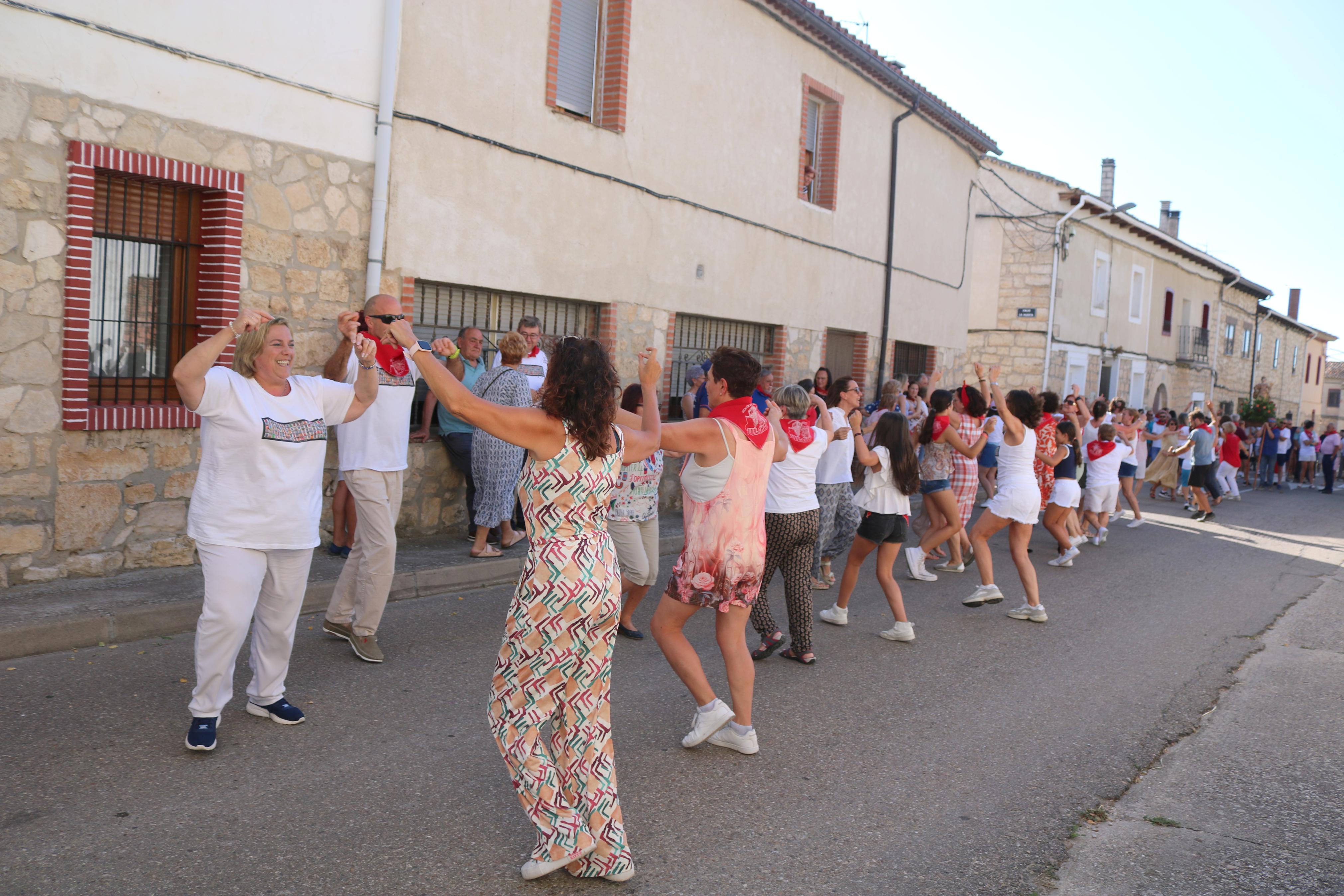 Villahán danza a Santa Marina