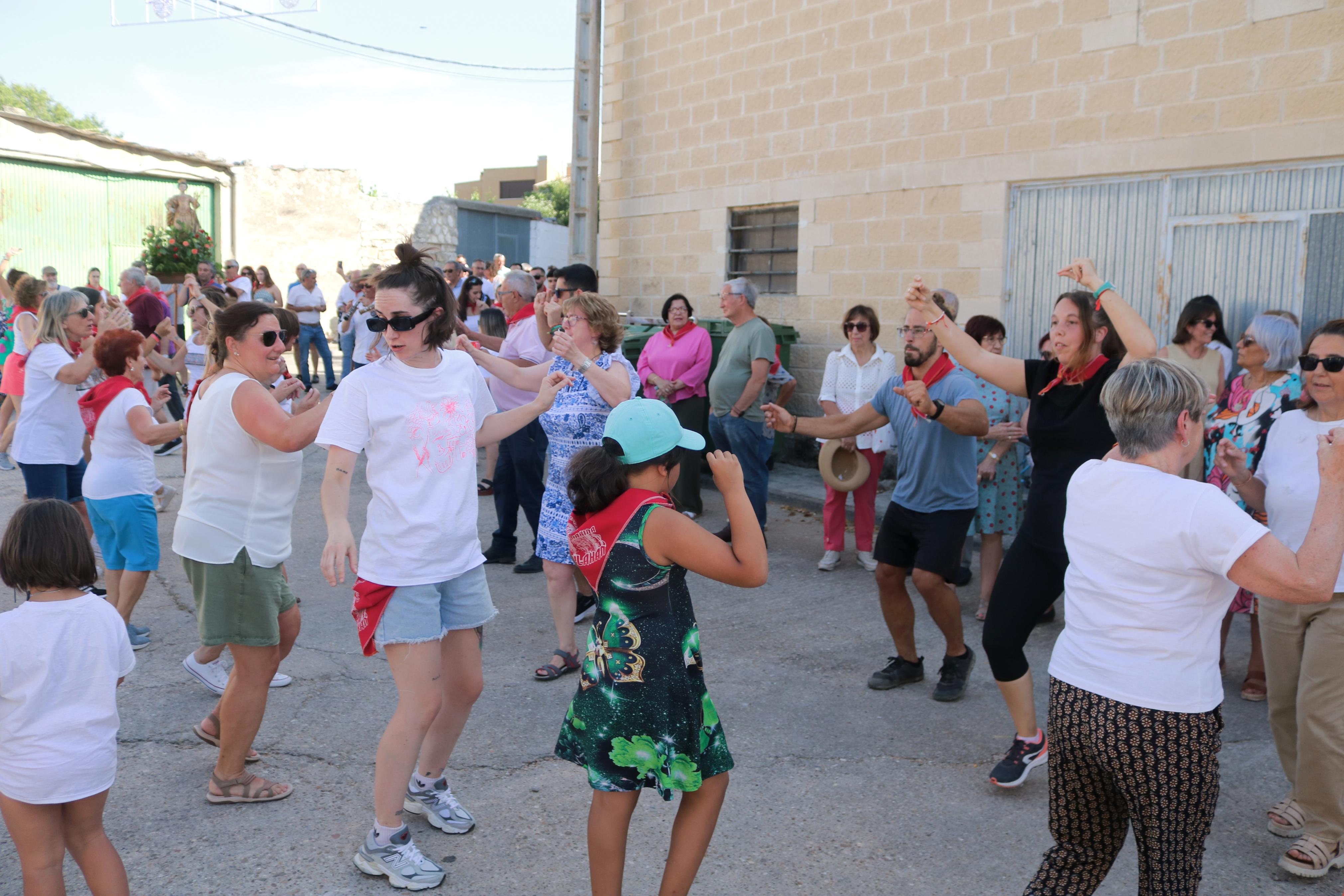 Villahán danza a Santa Marina