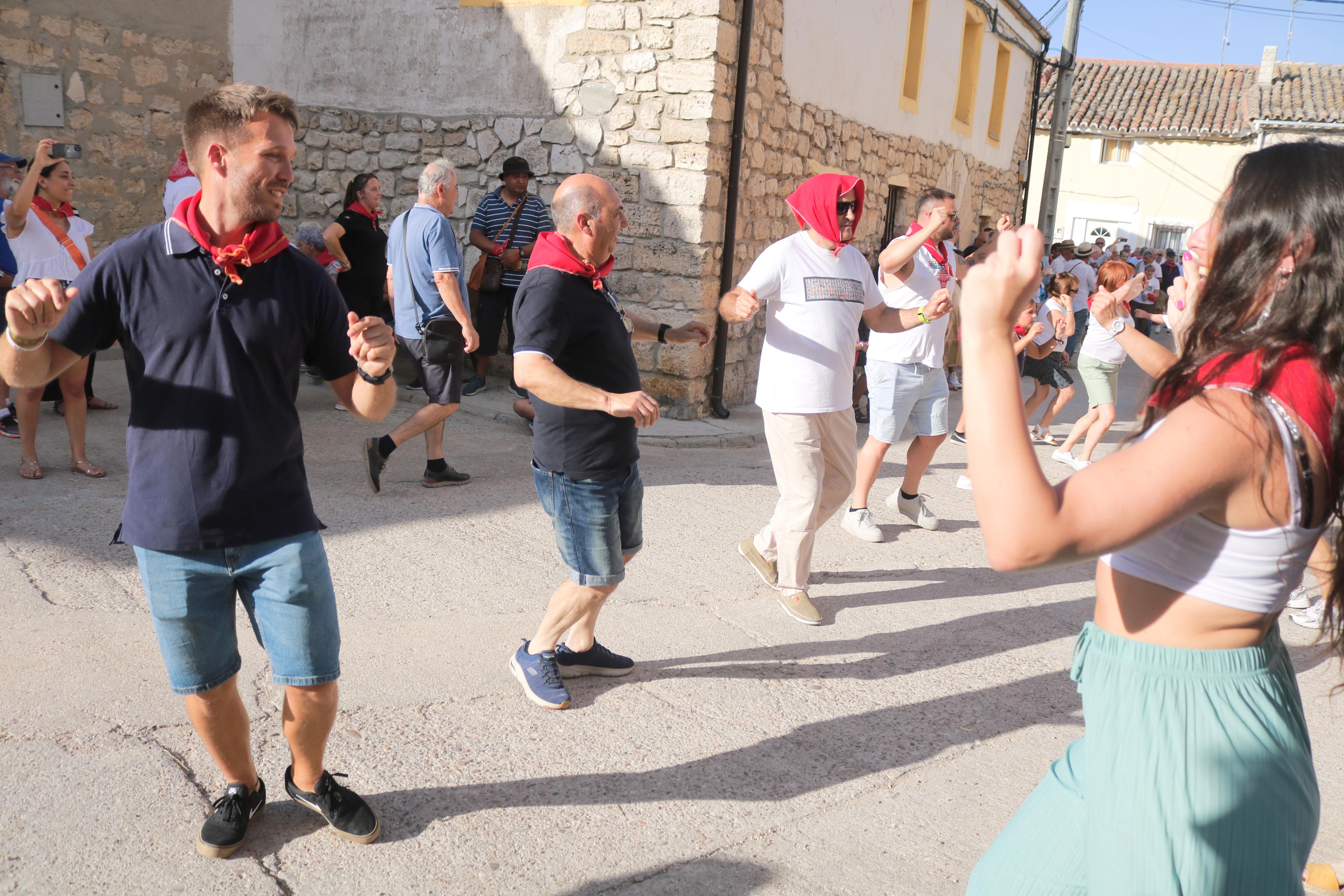 Villahán danza a Santa Marina