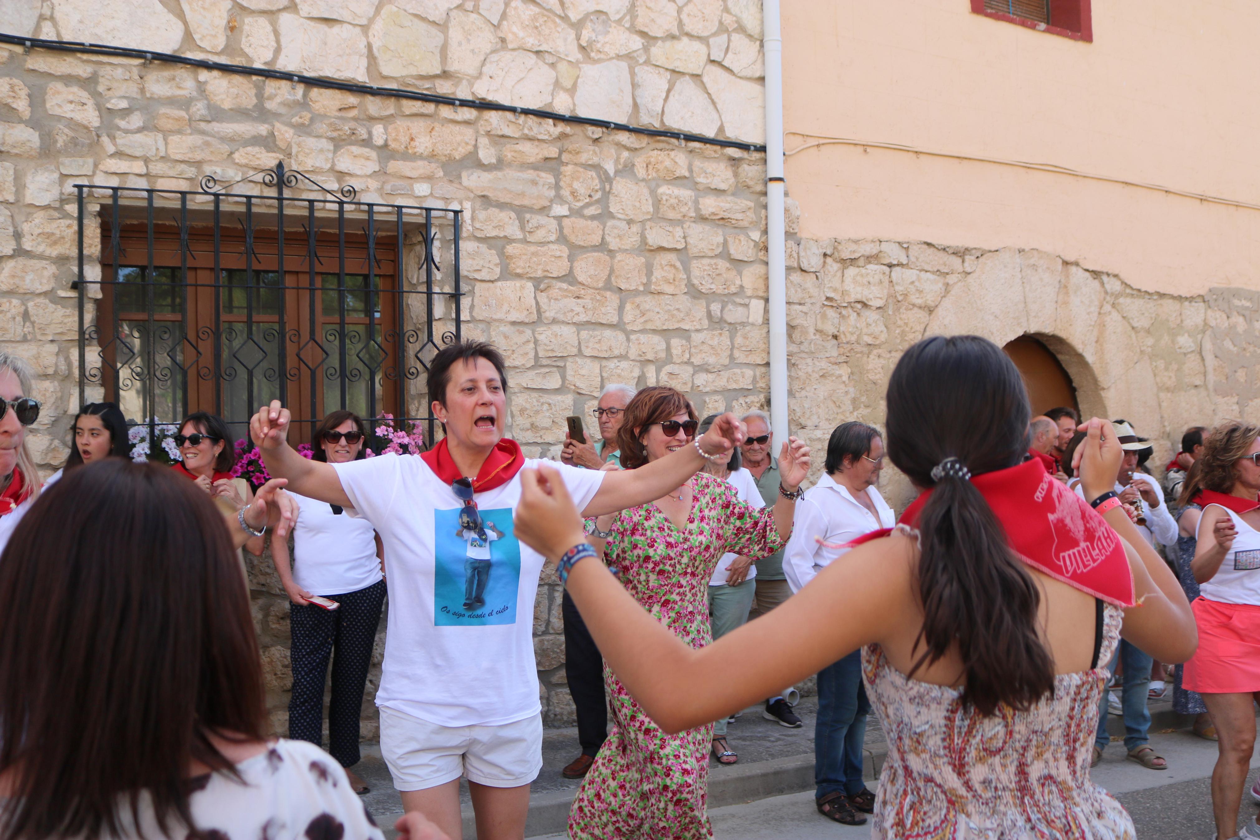 Villahán danza a Santa Marina