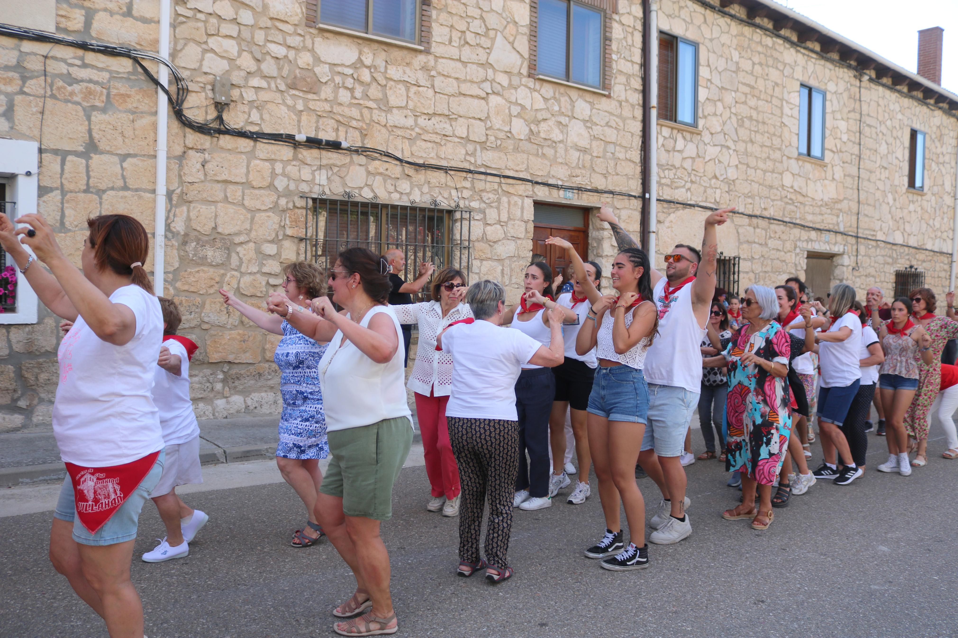 Villahán danza a Santa Marina