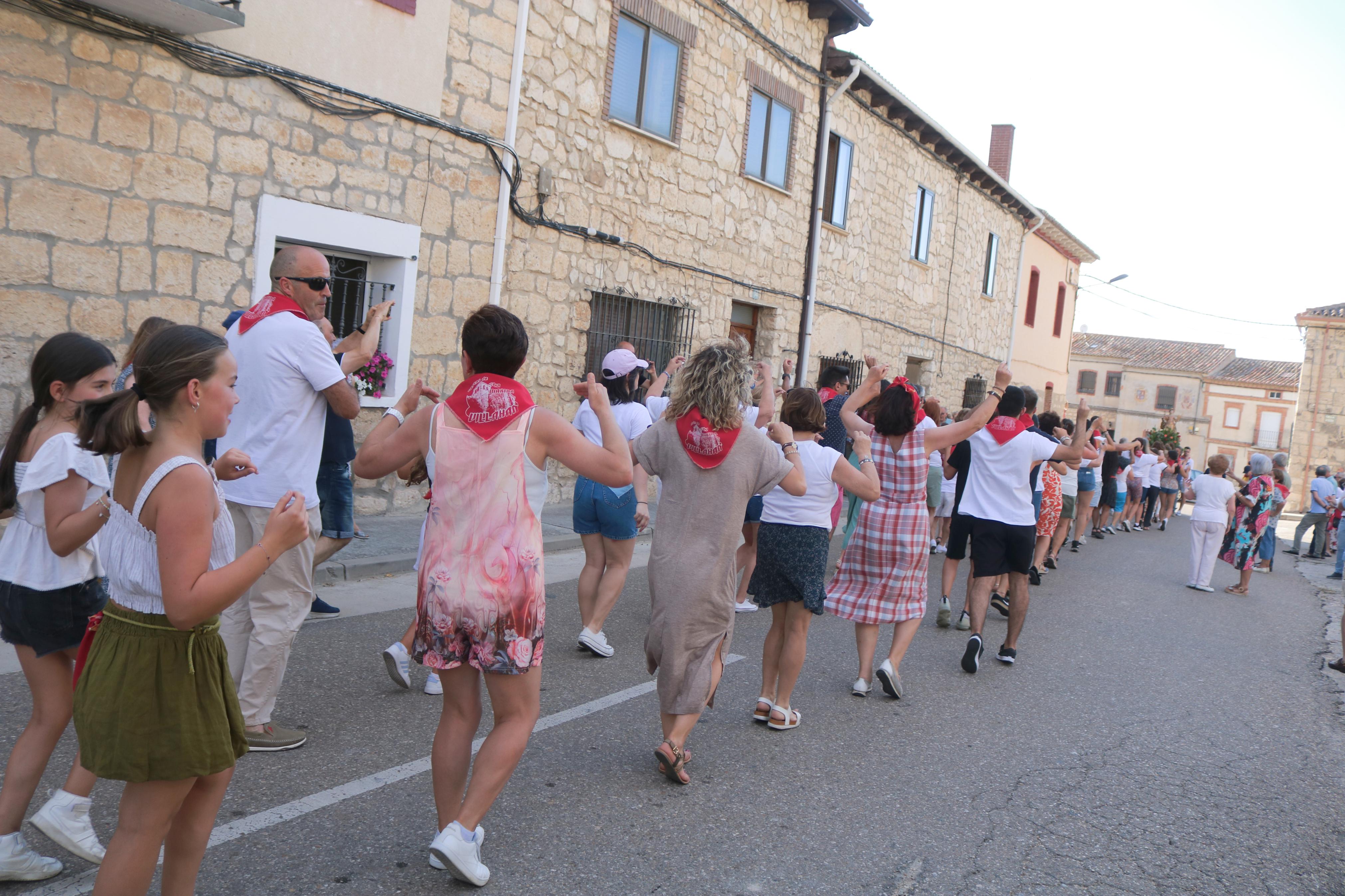 Villahán danza a Santa Marina