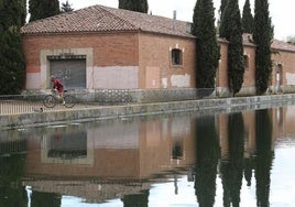 Almacén de la Dársena que será devuelto a la CHD.
