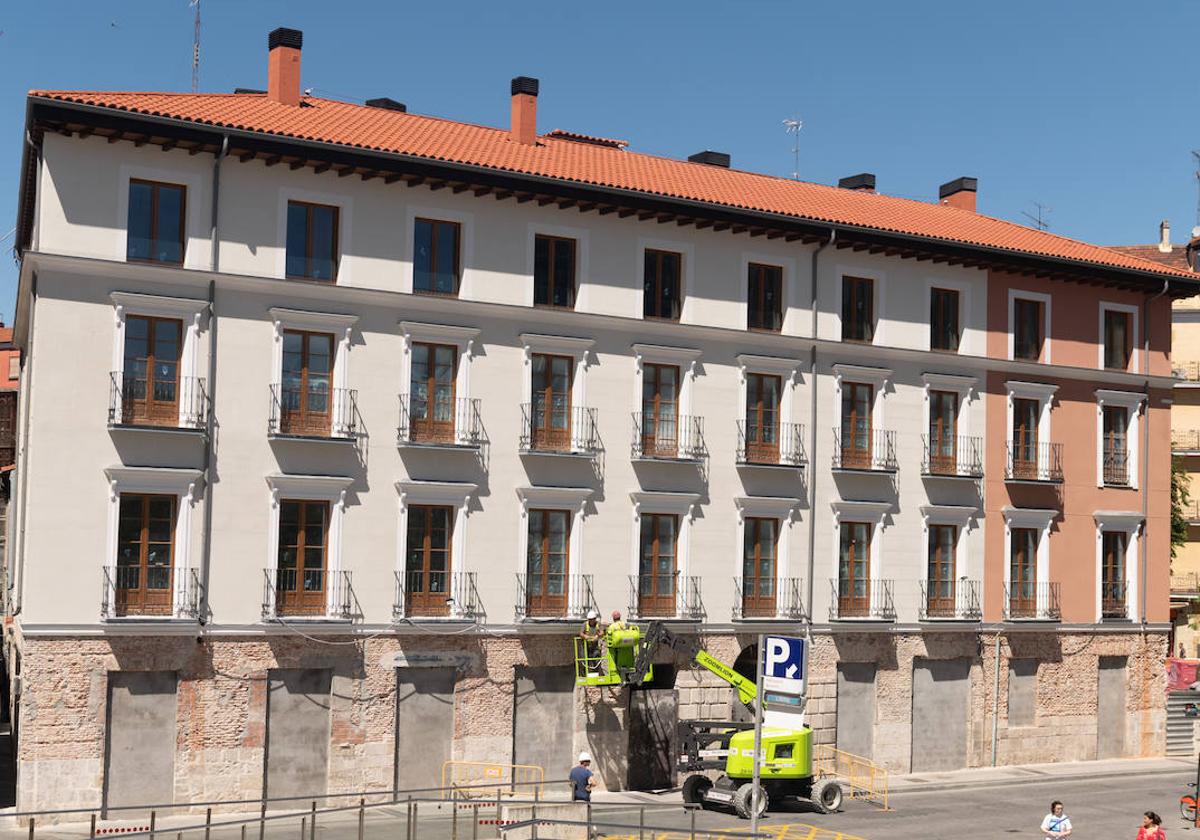 Fachada del edificio de El Penicilino en la plaza la Libertad.