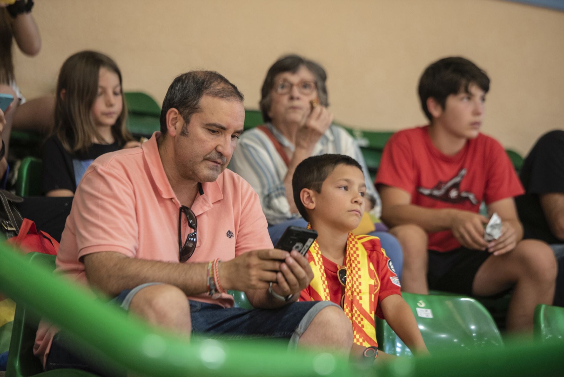 Búscate en las gradas del Pedro Delgado durante el España - Canadá de baloncesto