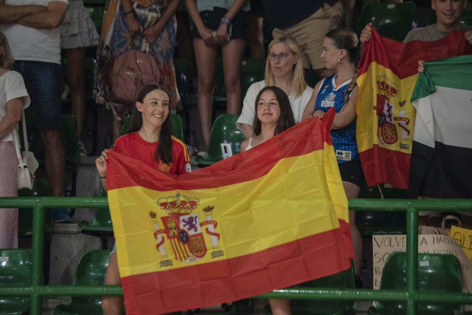 Búscate en las gradas del Pedro Delgado durante el España - Canadá de baloncesto