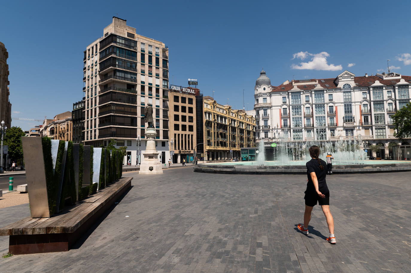 La ola de calor deja desierto Valladolid