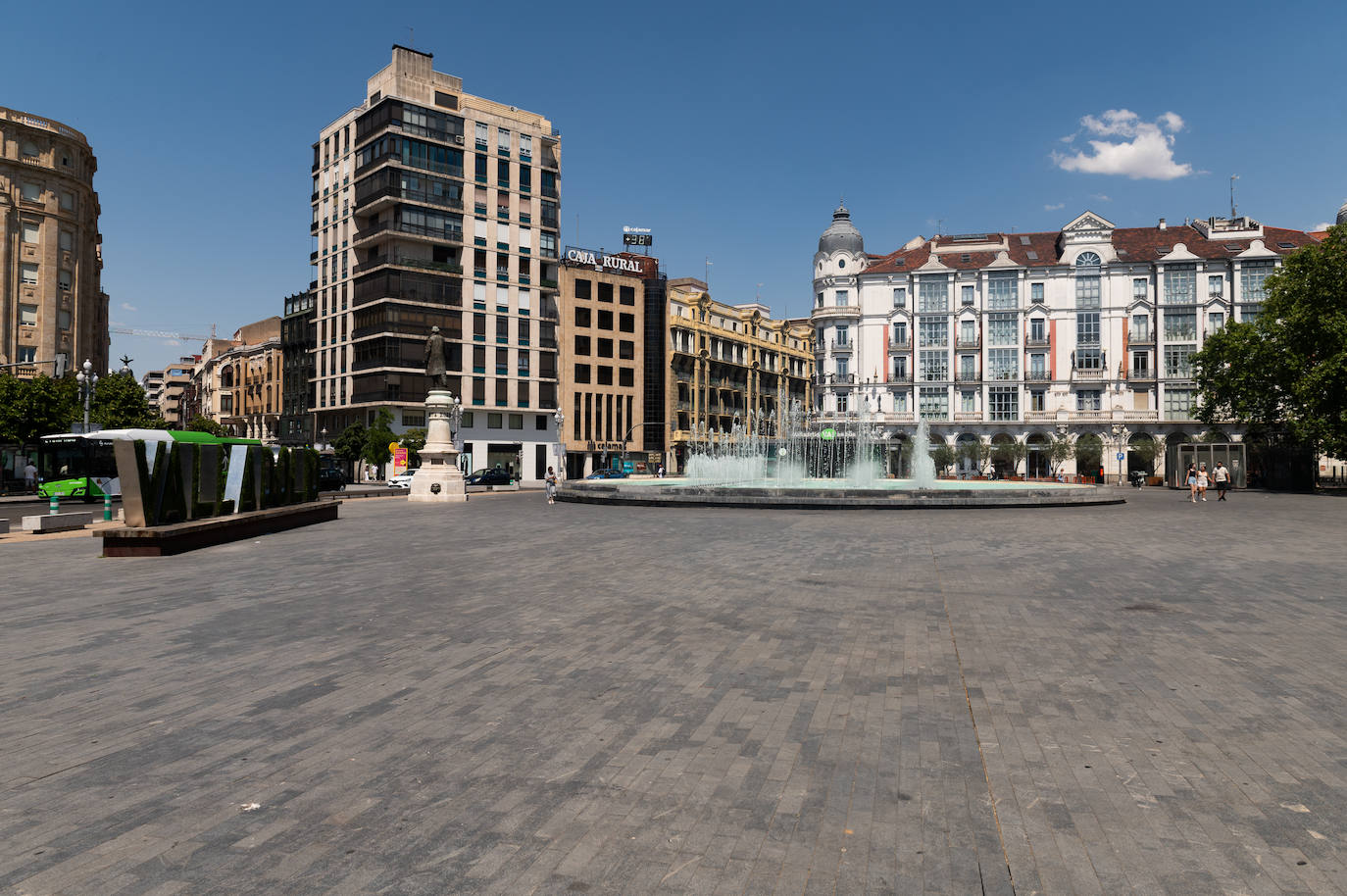 La ola de calor deja desierto Valladolid