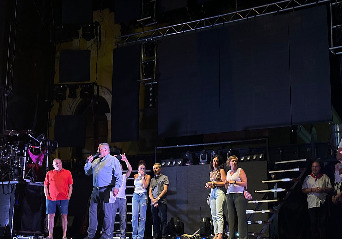 Óscar Rodríguez, alcalde Tudela de Duero, durante la pedida de toros