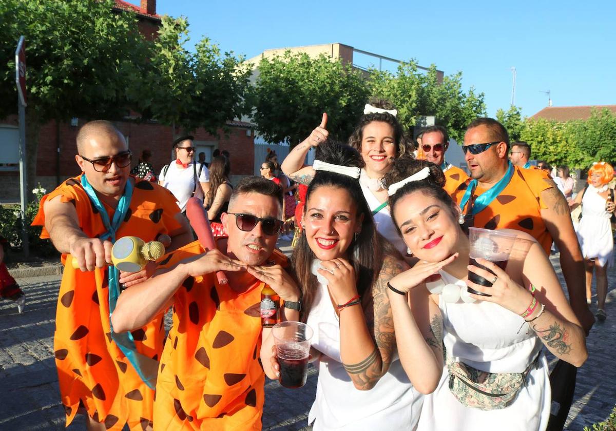 Participantes en el carnaval veraniego.