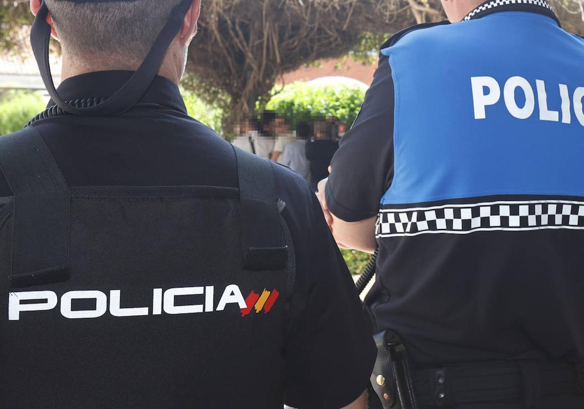 Denuncia que dos ladrones que estaban en su casa le dan una paliza al llegar