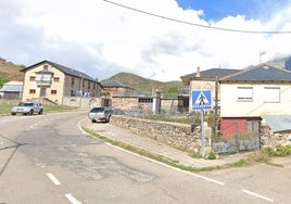 Pueblo de Torrebarrio desde la carretera.