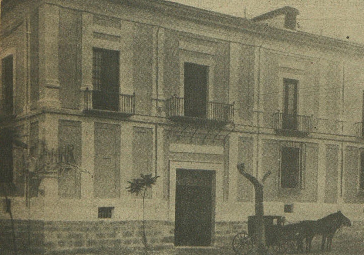 Fachada de la antigua Casa del Conde de Miranda, en la Plaza de San Pablo, sede de 'El Salvador' desde 1918.