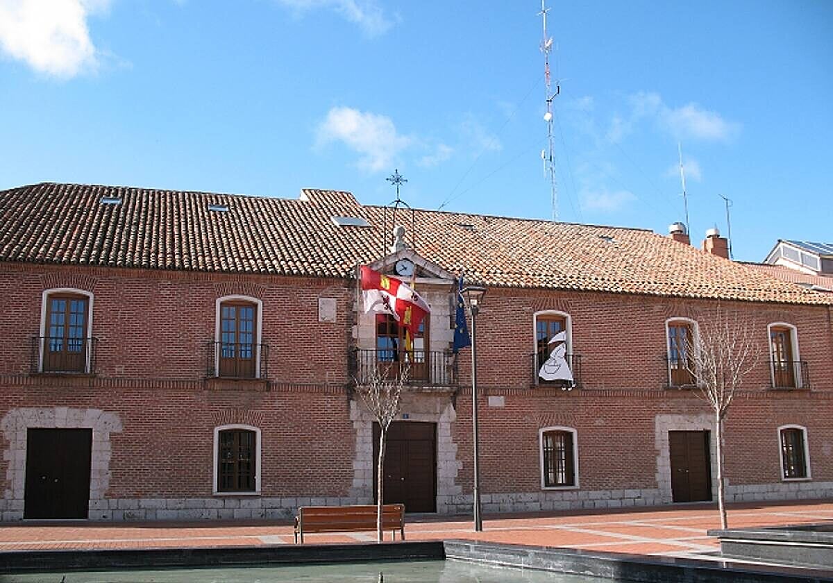 Fachada del Ayuntamiento de Laguna de Duero.