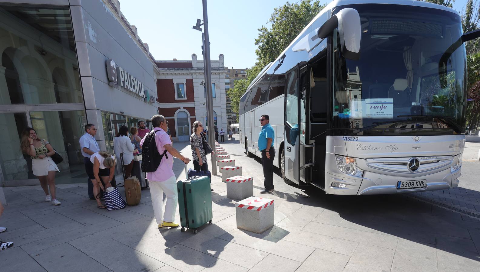 Renfe inicia los traslados en bus a Cantabria por las obras del AVE