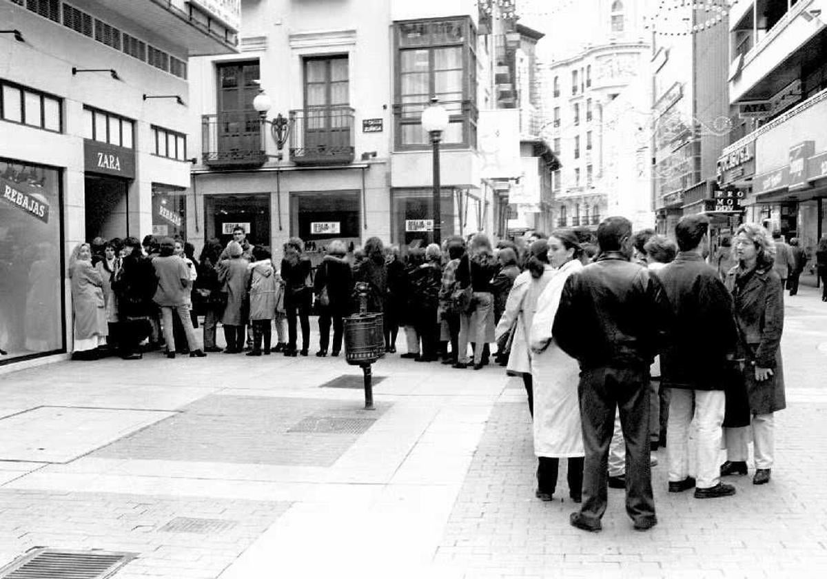 Zara cierra su histórica tienda de la calle Santiago 43 años después de su llegada a Valladolid