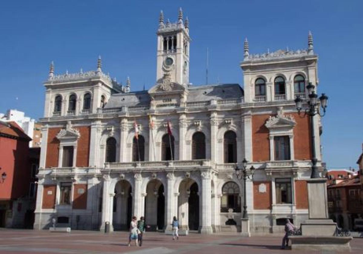 Fachada del Ayuntamiento de Valladolid en una imagen de archivo.