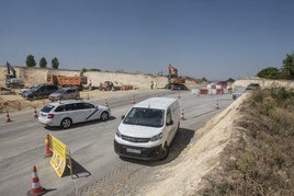 Construcción de la nueva glorieta de acceso al Hospital General de Segovia.