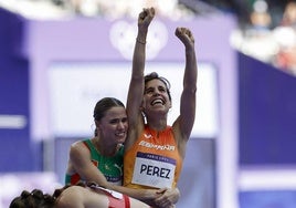 La atleta soriana Marta Pérez celebra el pase a las semifinales tras la carrera