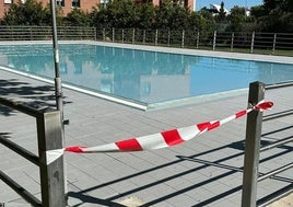 Piscina de Laguna de Duero precintada a finales de junio por la aparición de heces.