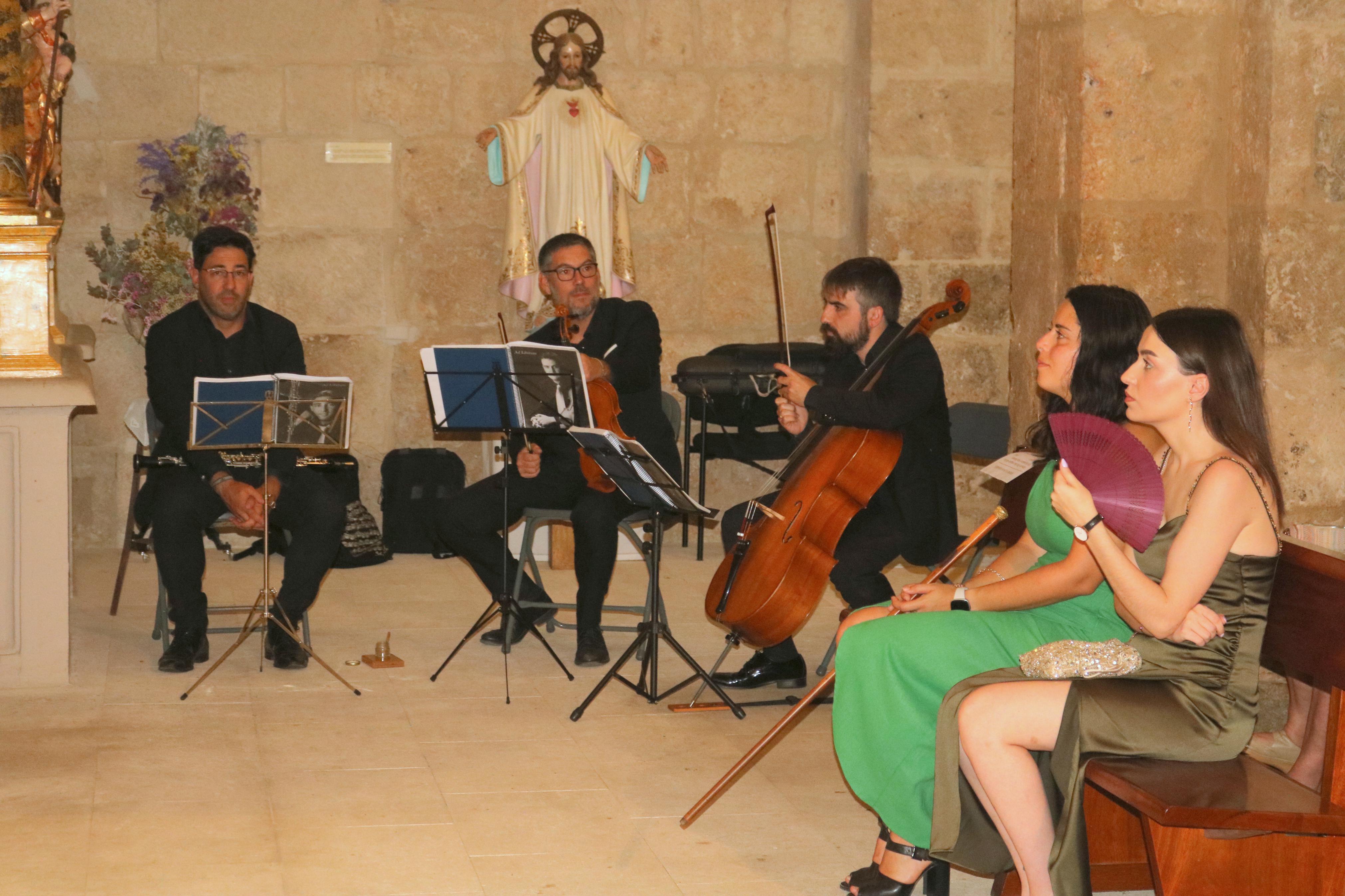 Danzas y vivas en honor a San Mamés