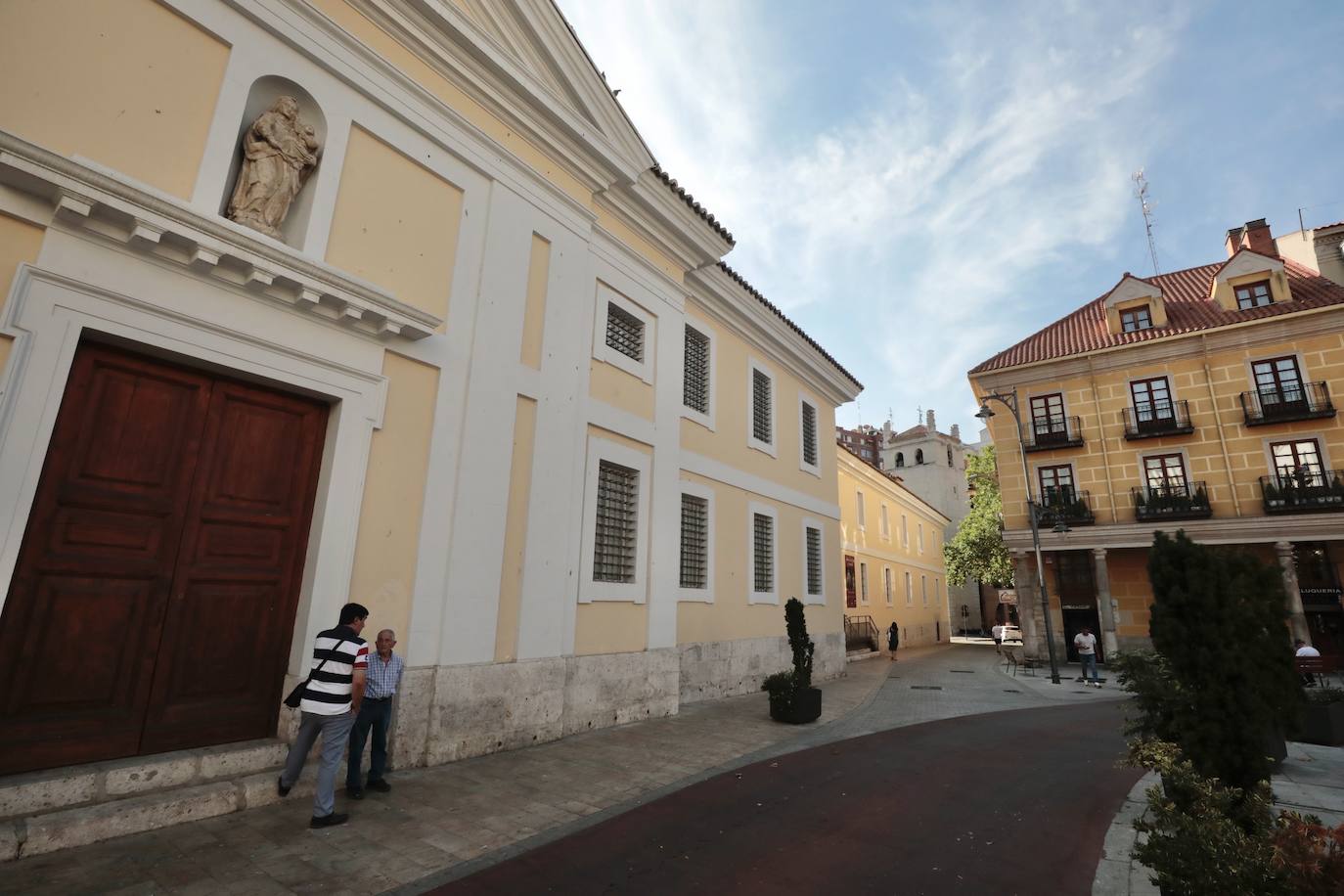 Un recorrido en imágenes por la calle María de Molina