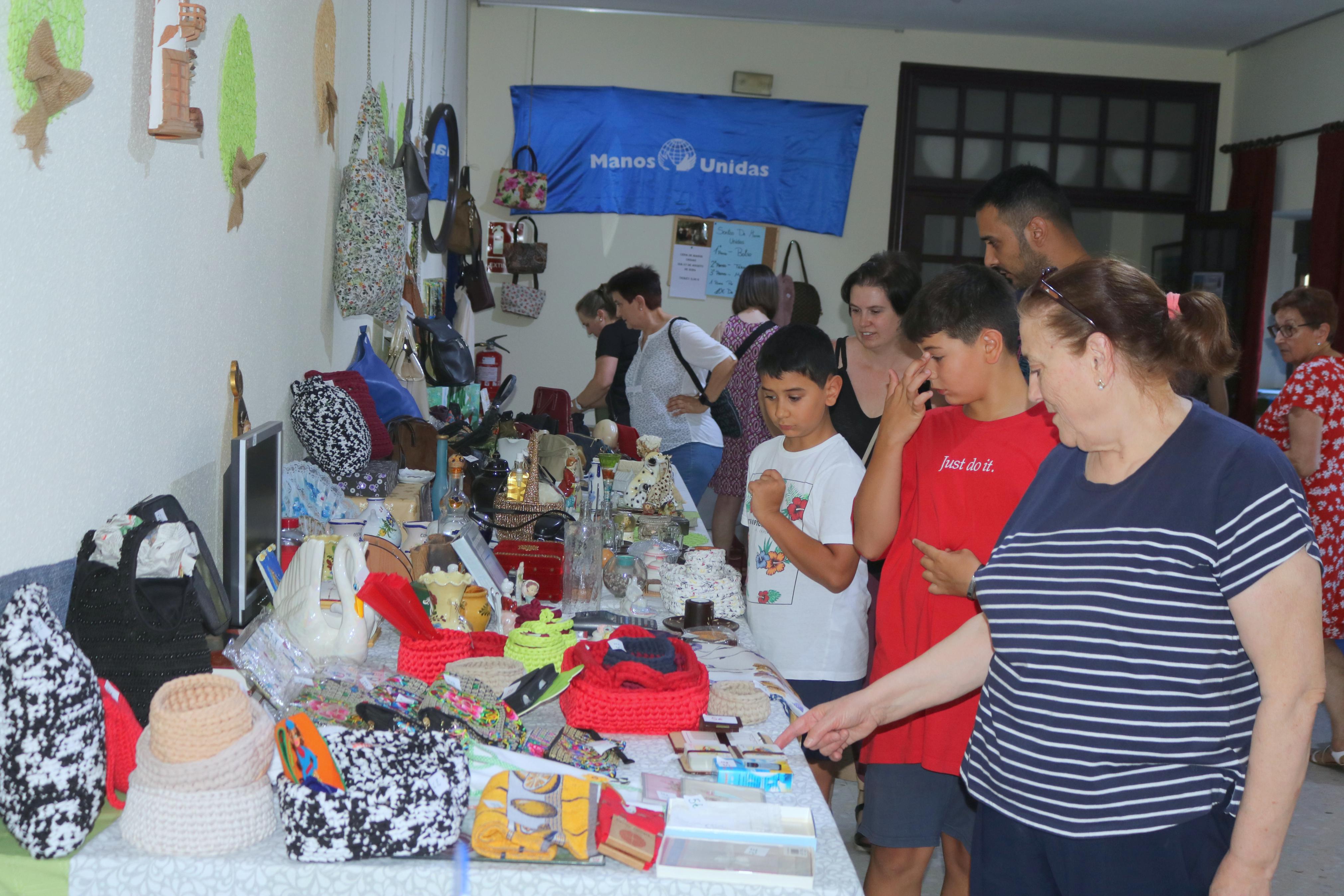 Mercadillo Solidario a favor de Manos Unidas en Palenzuela