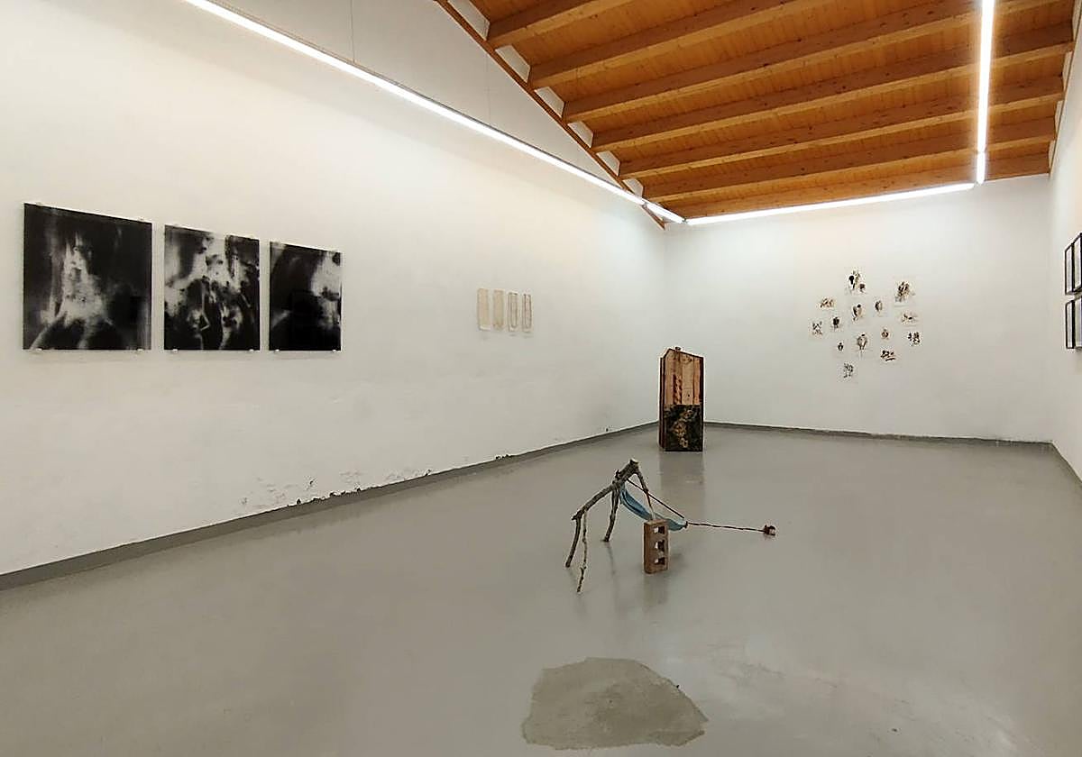 Una de las salas de la exposición en Monzón de Campos.